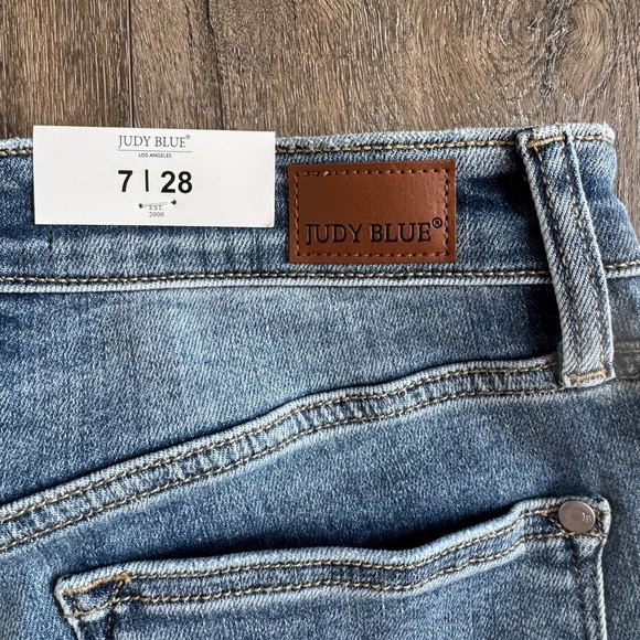 Judy Blue High Waste Wide Leg Jeans. Women’s size 7.  New with tags. - Picture 11 of 13